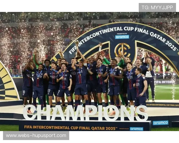 巴黎圣日耳曼点球胜弗拉门戈加冕六冠王,恩里克称团队足球铸就历史 巴黎圣日耳曼点球胜弗拉门戈加冕六冠王,恩里克称团队足球铸就历史